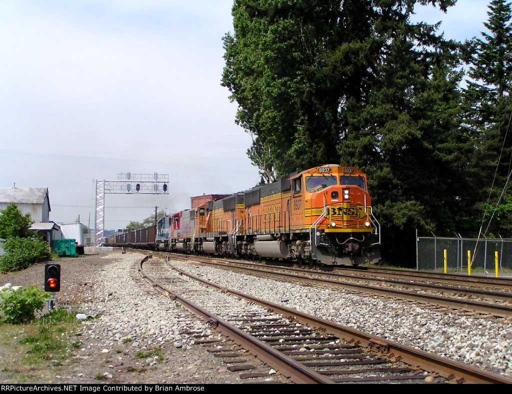 BNSF 8937 North